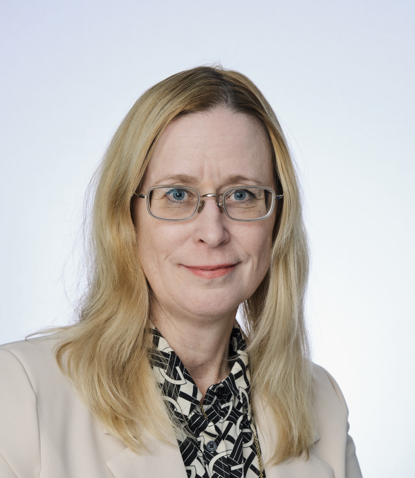 Erika Lo êfstro êm